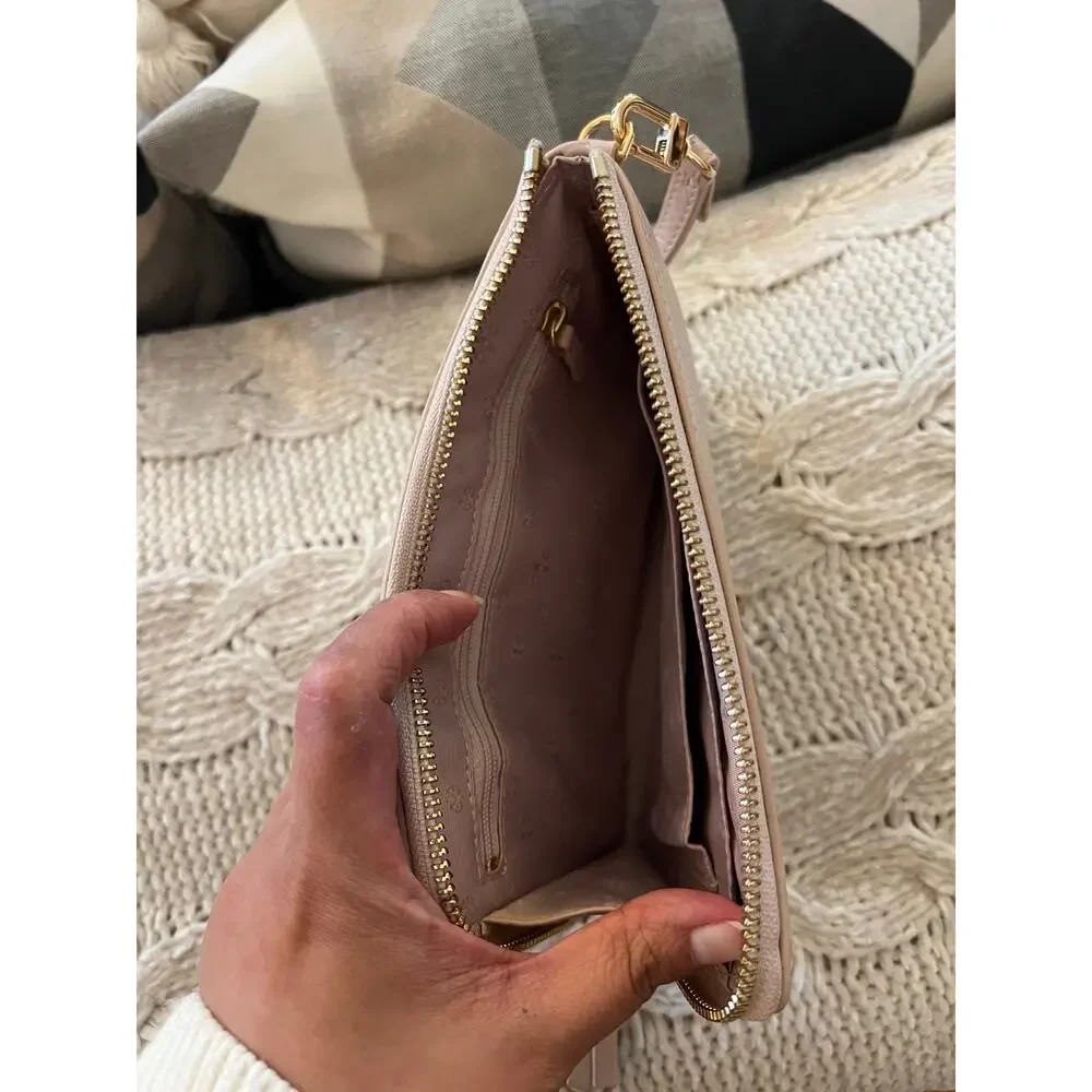 Tory Burch Shell Pink Britten Large Zip Pouch Leather Wristlet✨